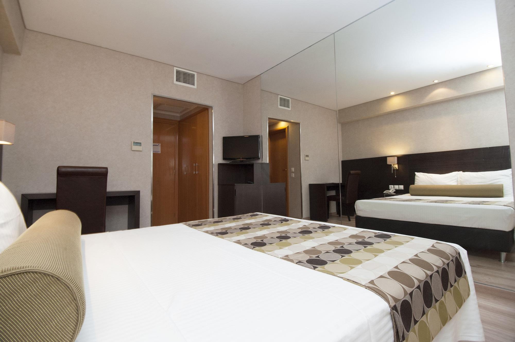 Nefeli Hotel Alimos Bagian luar foto