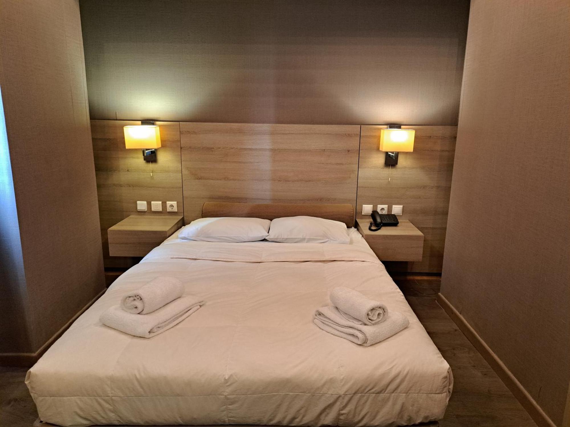 Nefeli Hotel Alimos Bagian luar foto