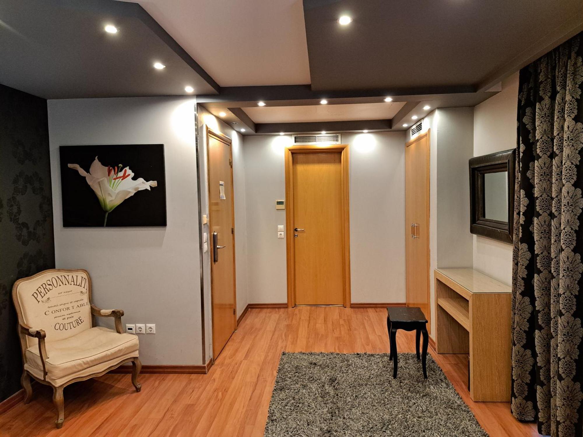 Nefeli Hotel Alimos Bagian luar foto