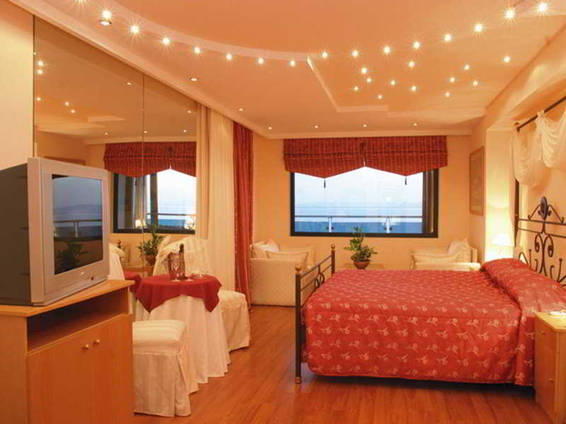 Nefeli Hotel Alimos Bagian luar foto