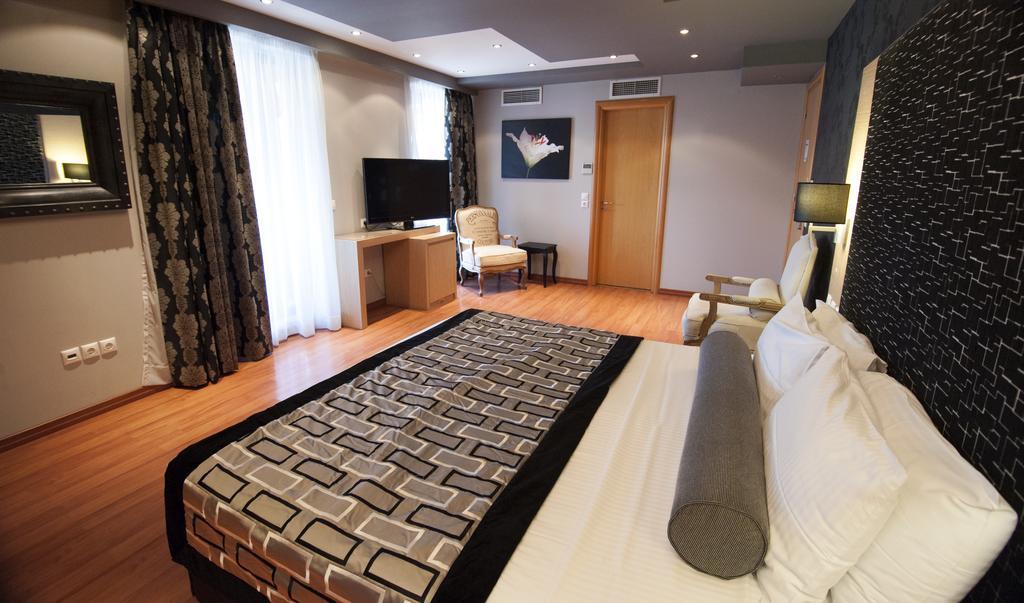 Nefeli Hotel Alimos Bagian luar foto