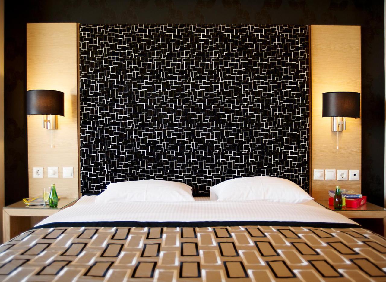 Nefeli Hotel Alimos Bagian luar foto