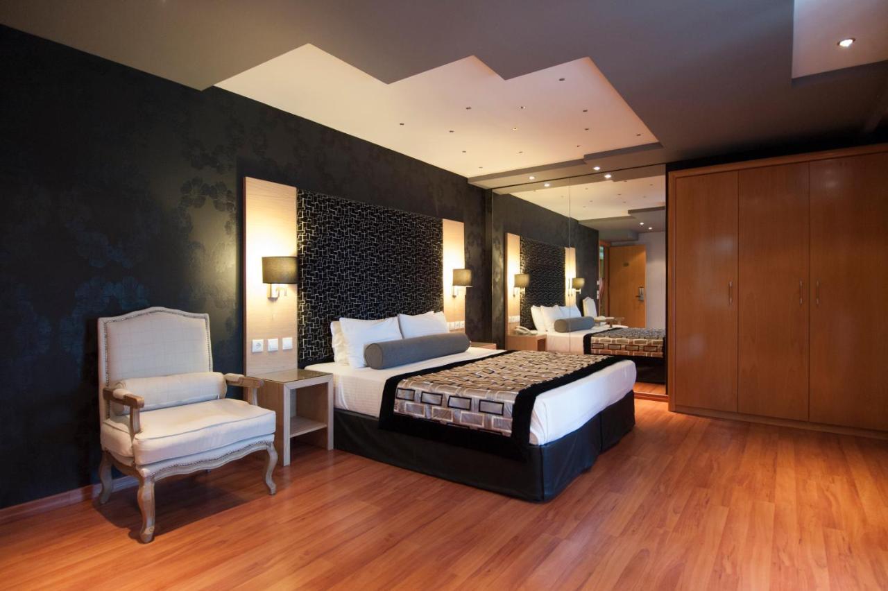 Nefeli Hotel Alimos Bagian luar foto