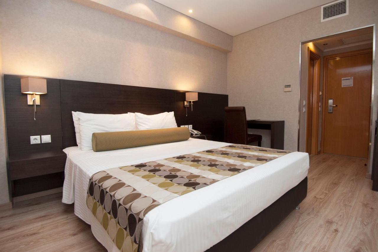 Nefeli Hotel Alimos Bagian luar foto